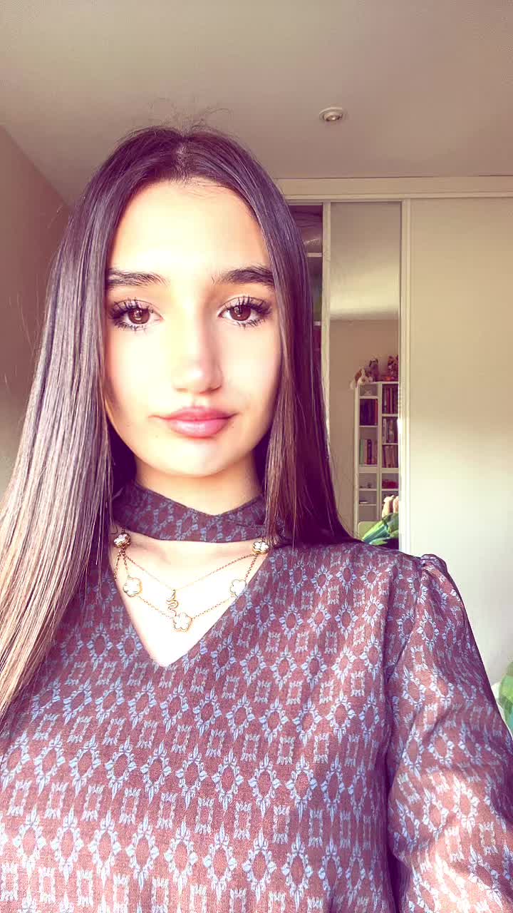 @elenisssss1