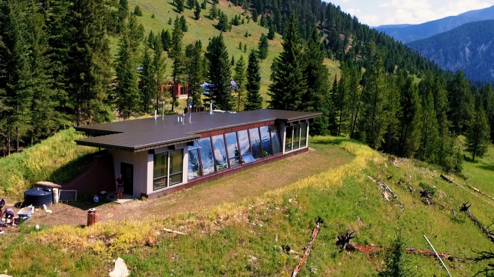 @Tiny House Giant Journey