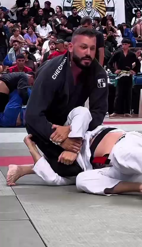 @Jhony_bjj24horas