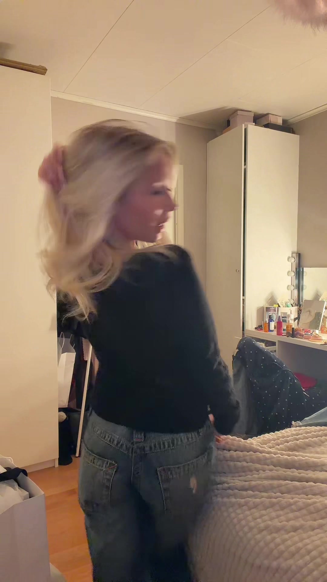 @userjulia