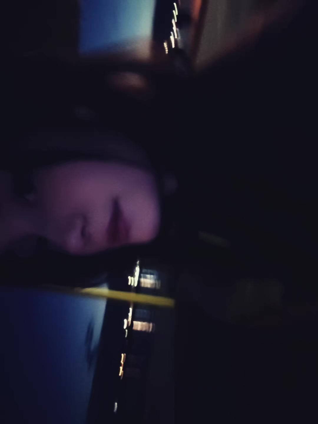 @...