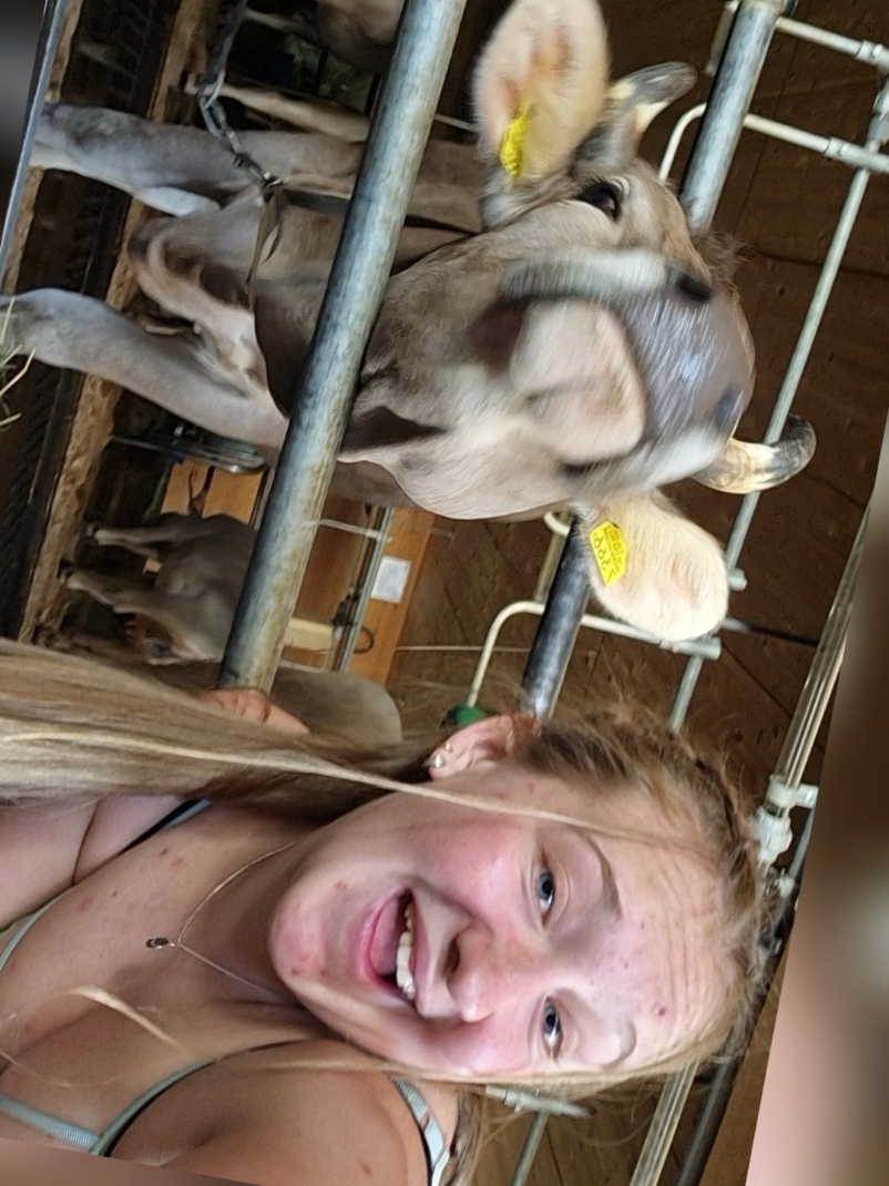 @Juliavohans09