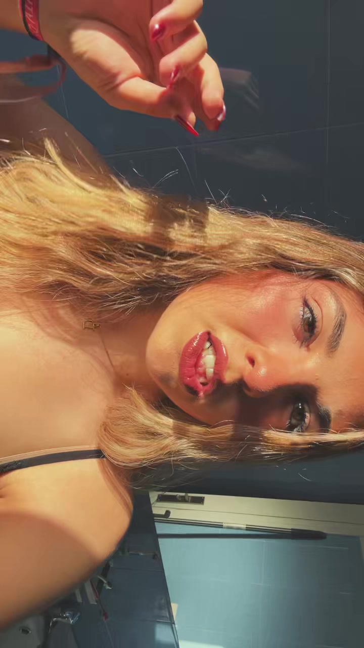 @𝒽𝒶𝒾𝓏𝑒𝒶.