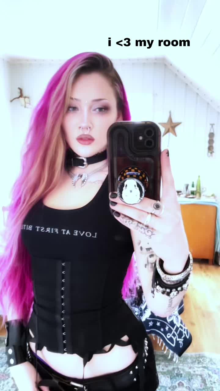 @♱