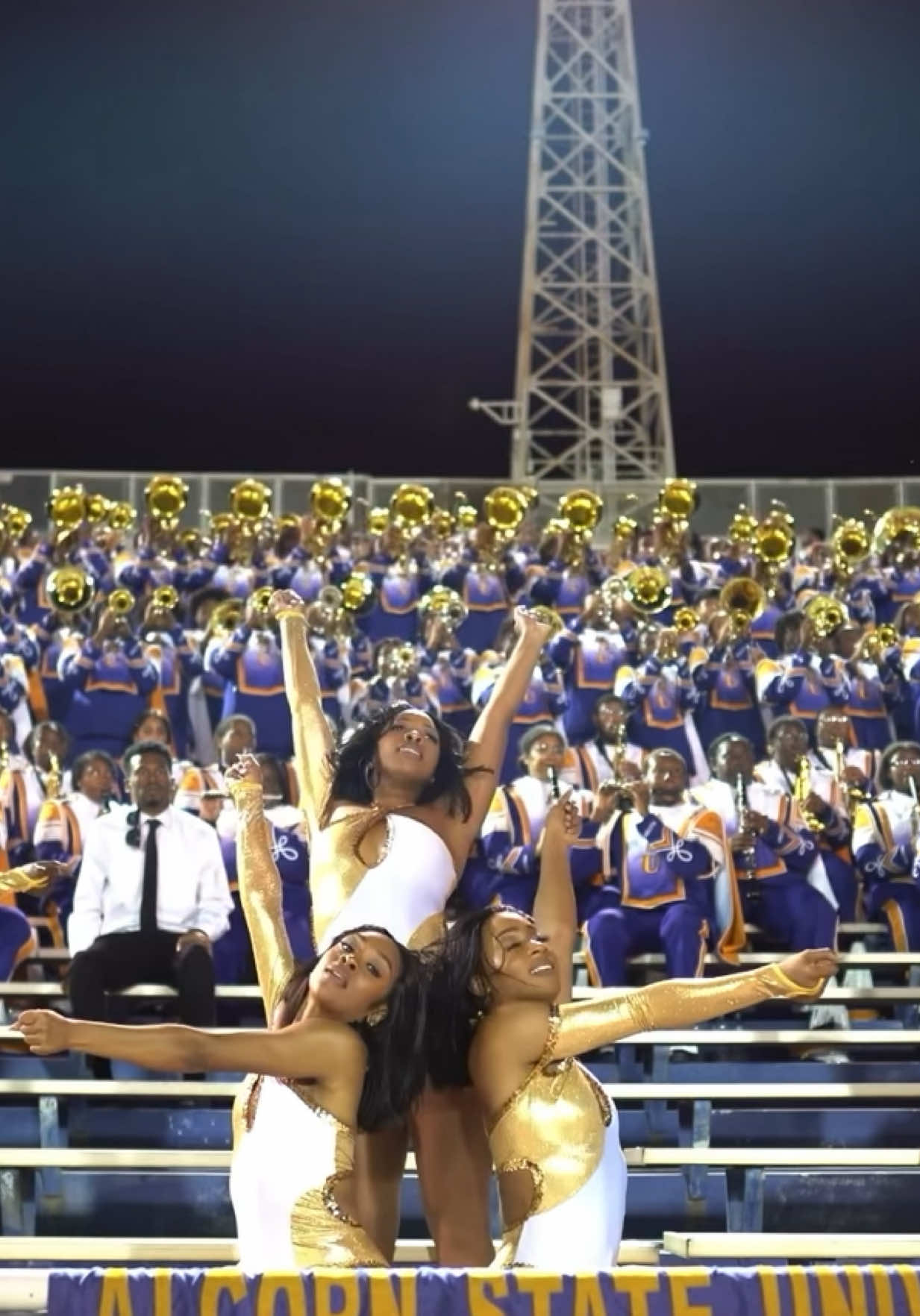 @theeloveofdance
