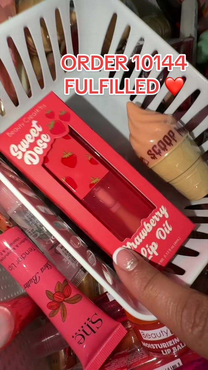 @GlamGoodsbyGabby