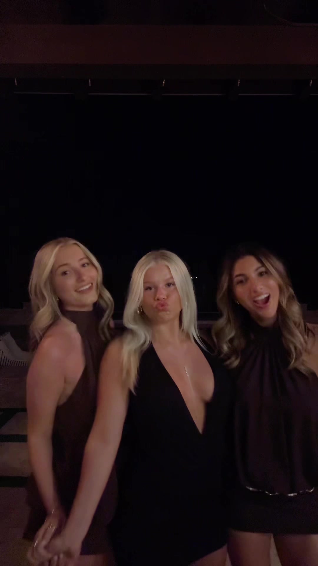 @Ella