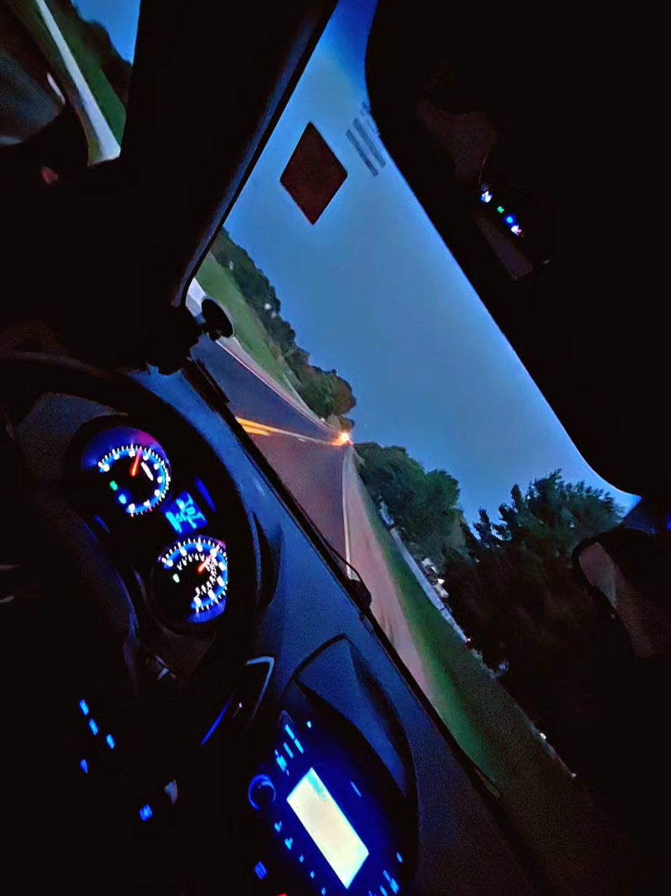 @𝔻𝔸ℕ𝕀𝔼𝕃