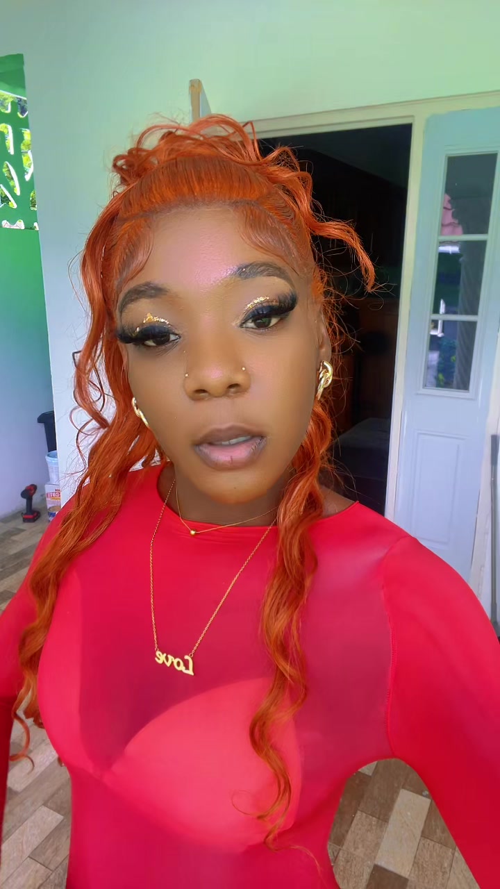 @_shaniek_