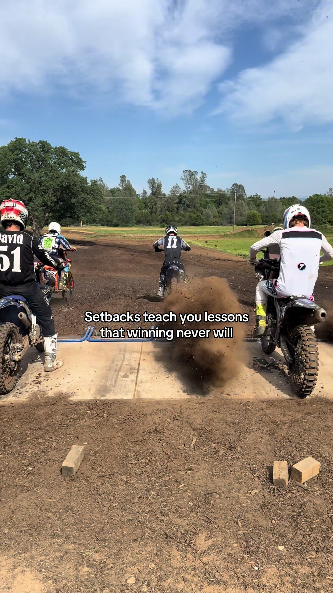 @𝓑𝓻𝓸𝓭𝔂 𝓫𝓪𝓻𝓻🏁