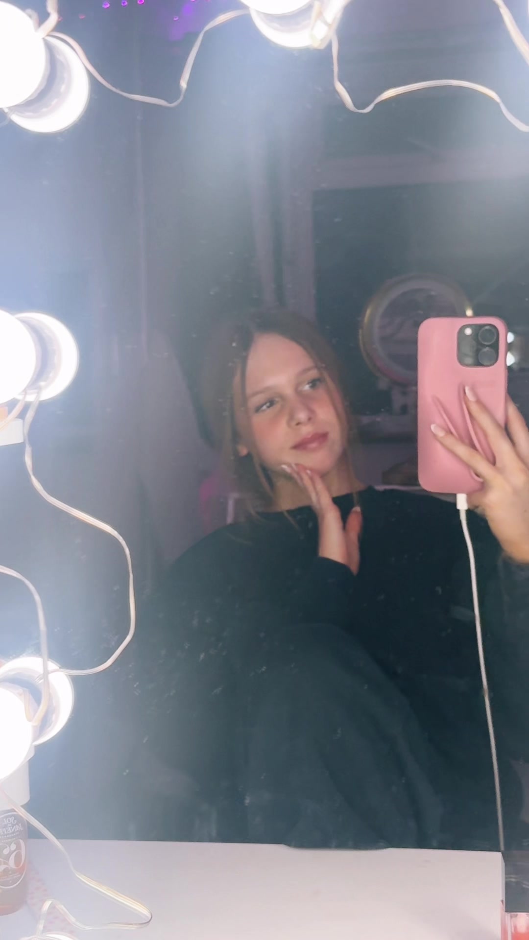 @𝐸𝓈𝓂𝑒 🥂🧖🏼&zwj;♀️