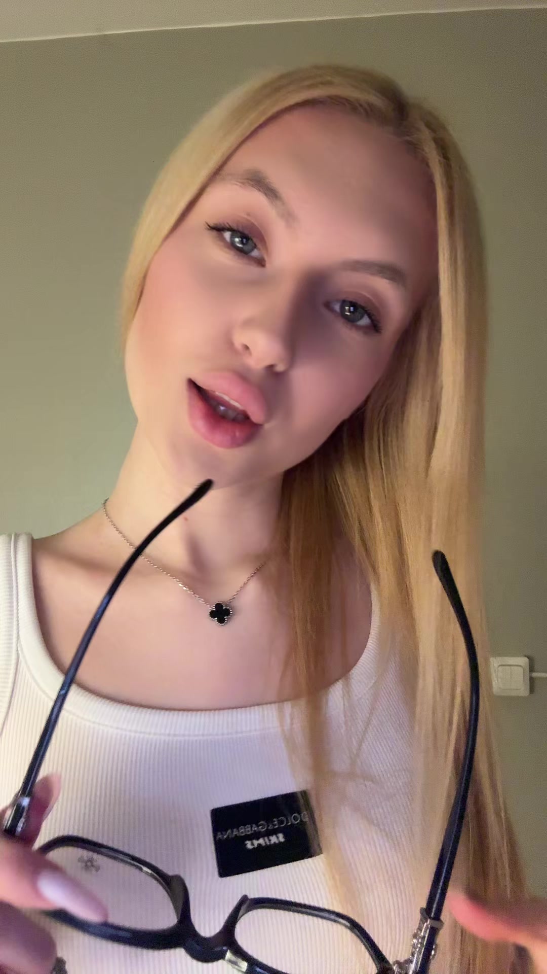 @callmeheyloli