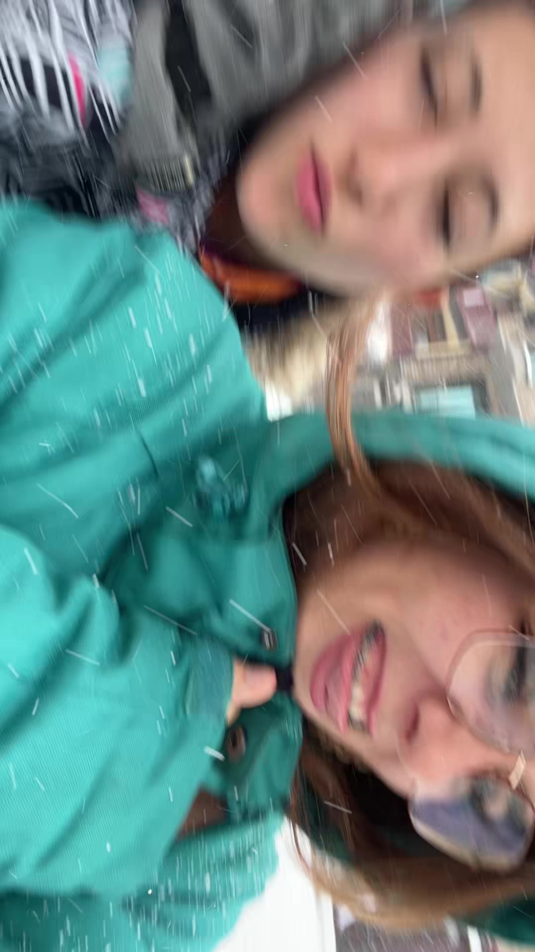 @︎