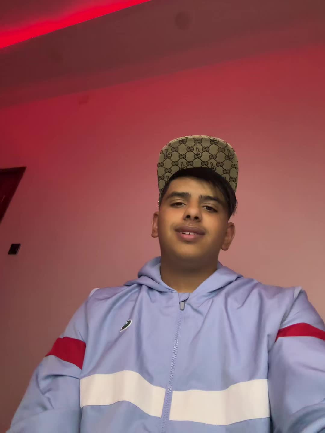 @𝒁𝑨𝑹𝑩𝑶𝑼𝑻𝟐𝑽𝑹𝑨𝑰🧞&zwj;♂️