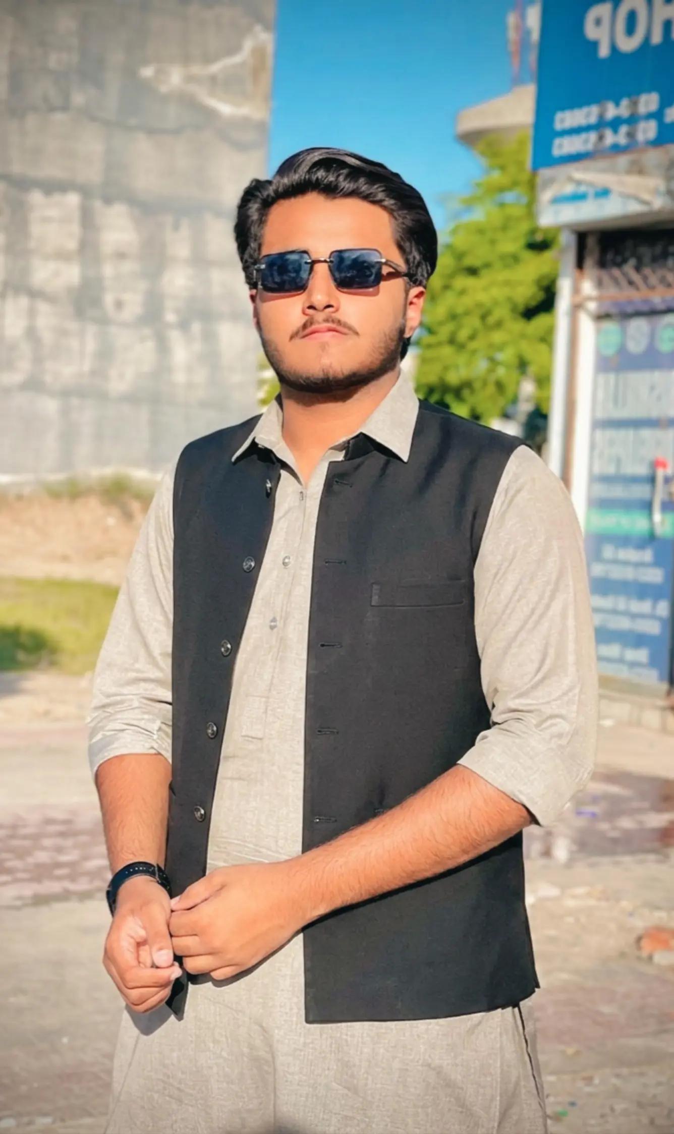 @معیز خان رہیلہ🥀🐎