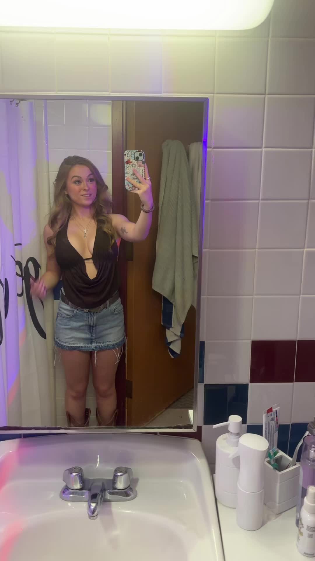@Erinulshoefer