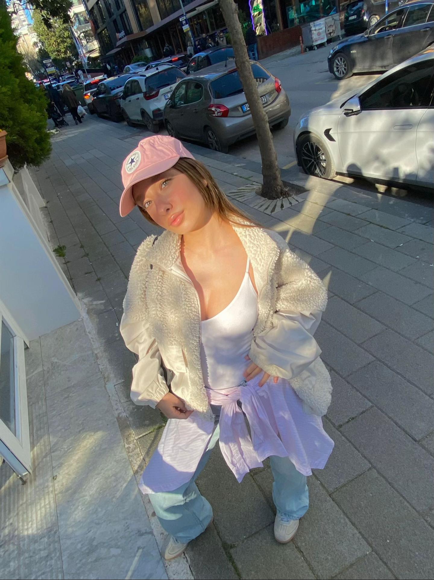 @itszey