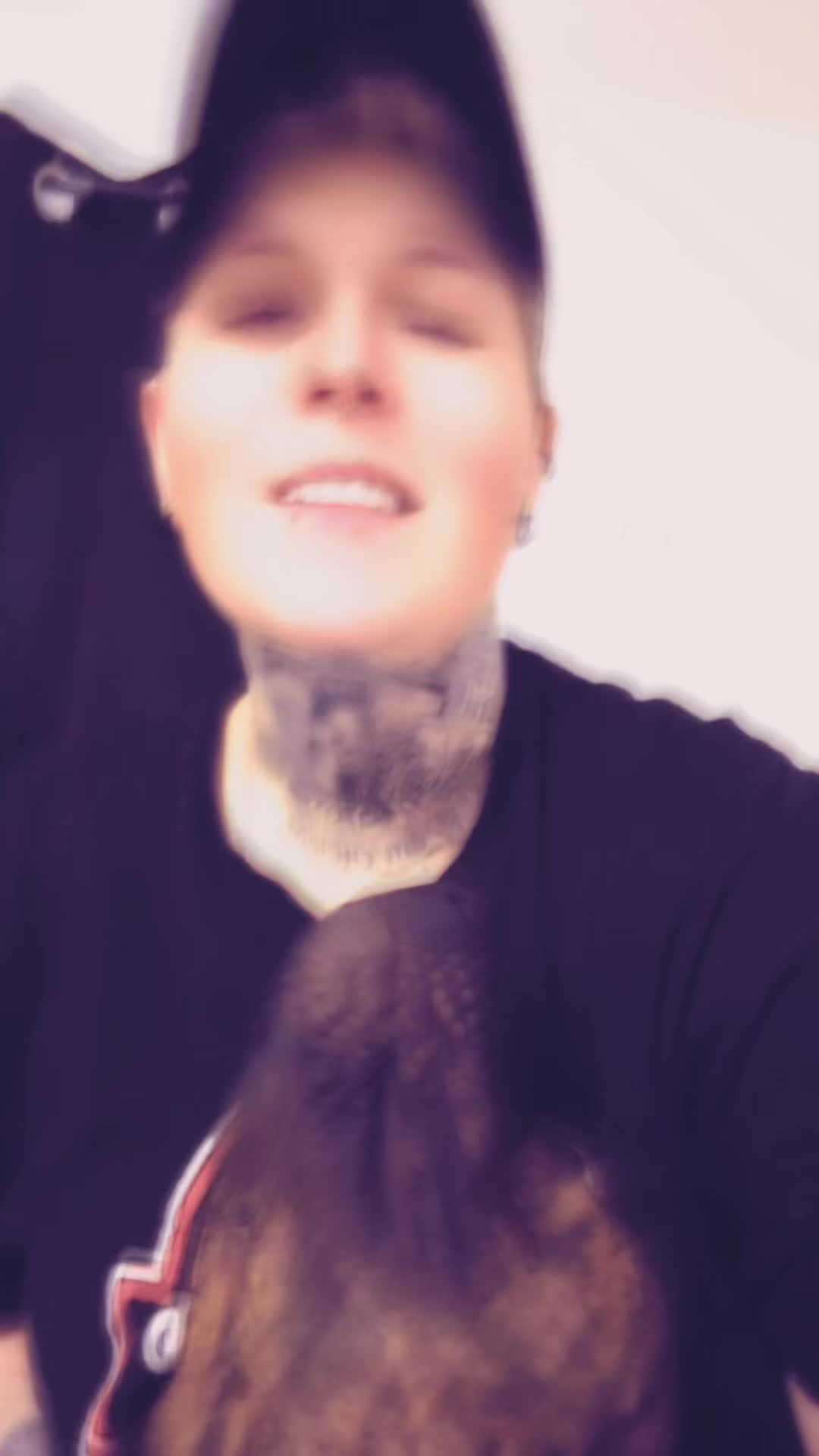 @𝚃𝚊𝚢𝚝𝚘𝚗'♡