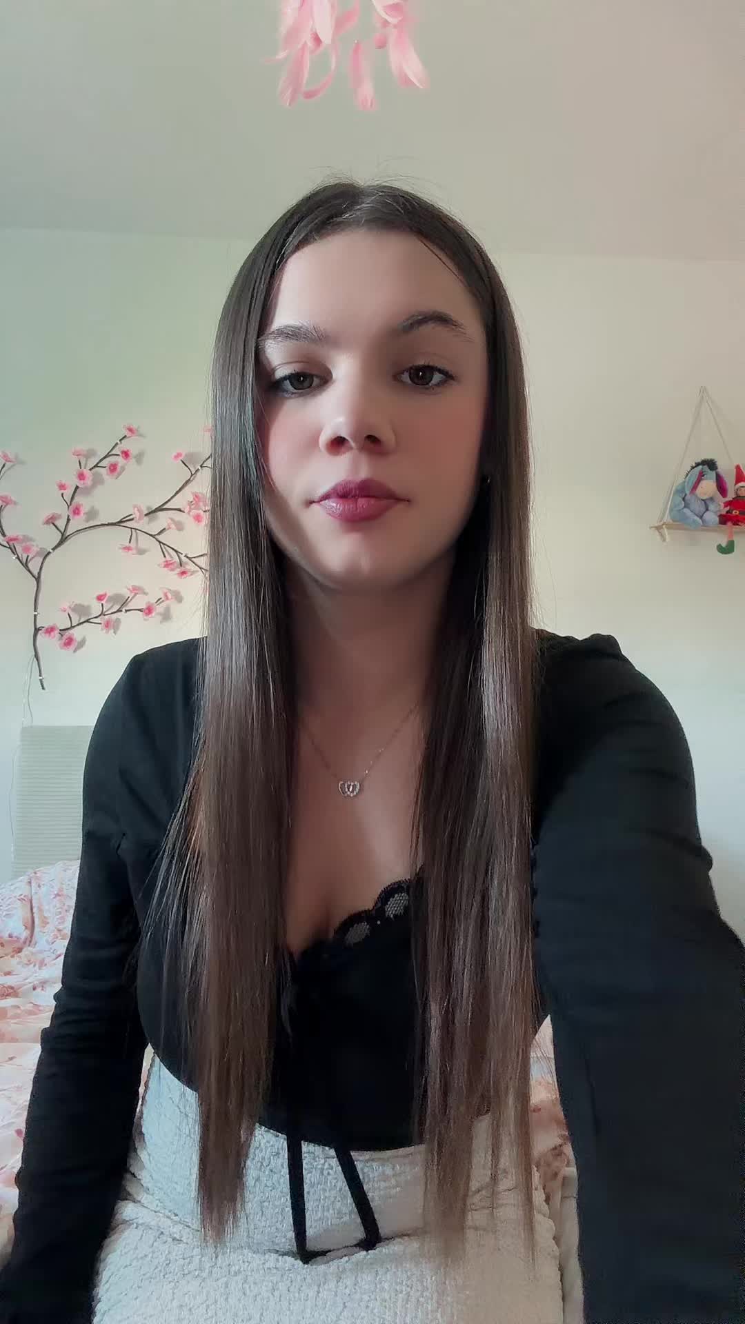 @𝔼𝚖𝚖𝚊 🎀 ♡