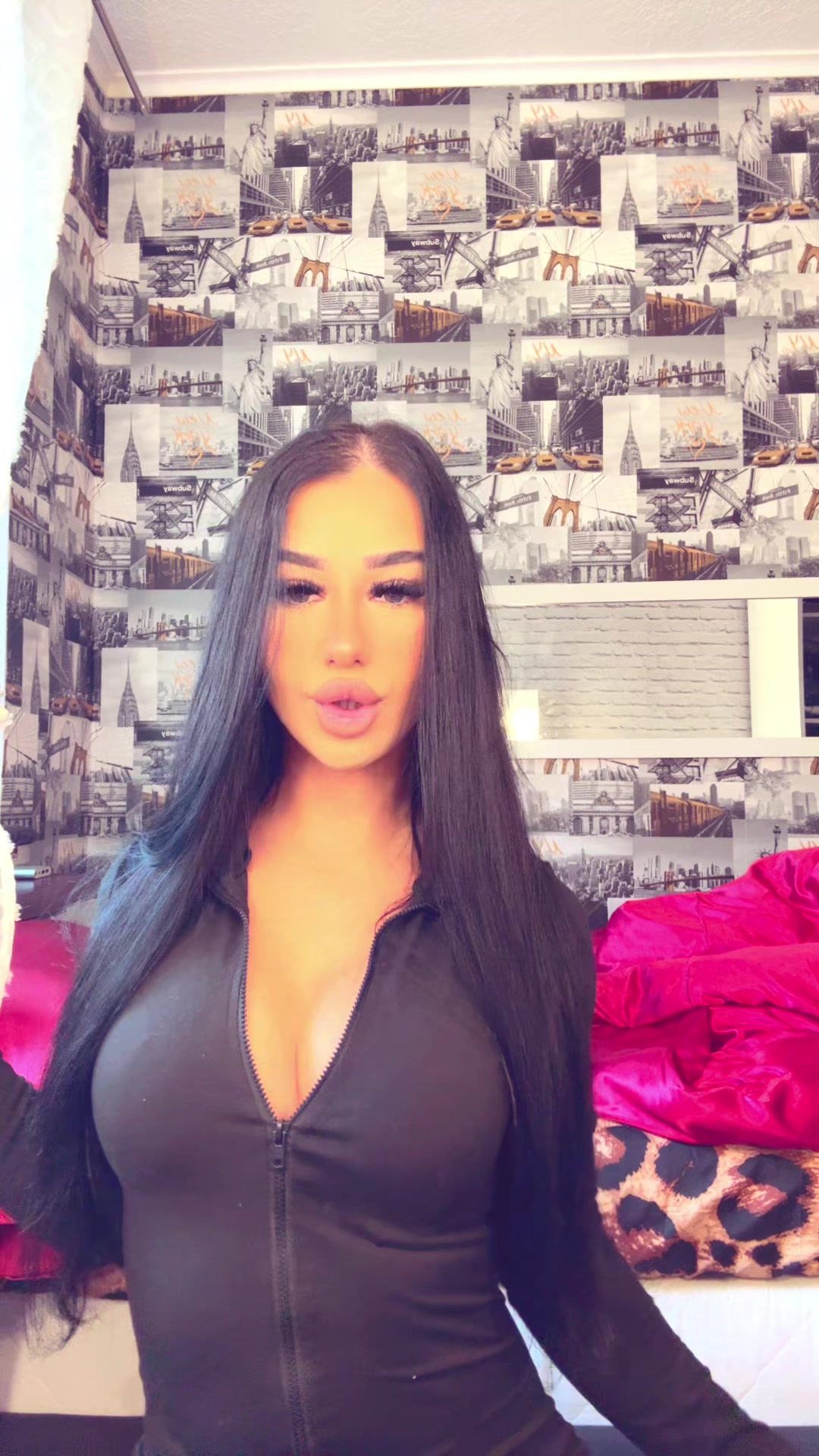 @_victoria