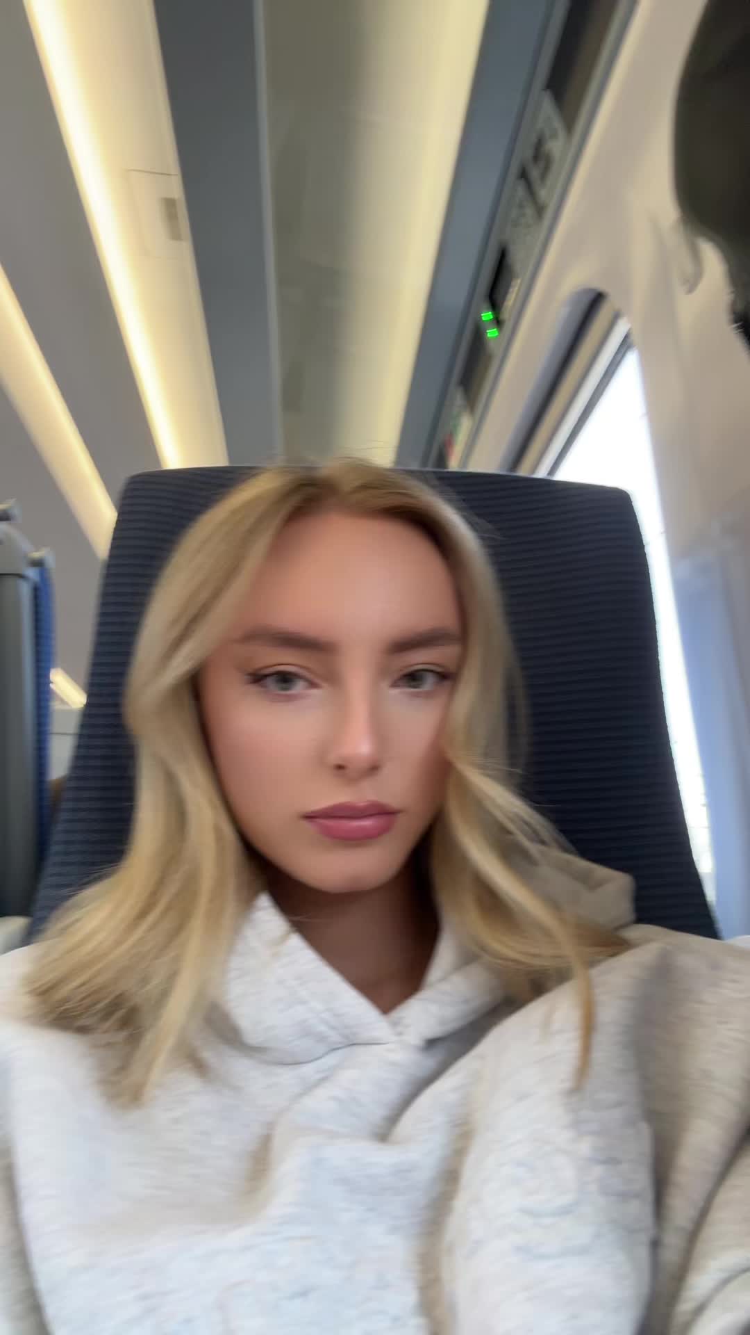 @Ella