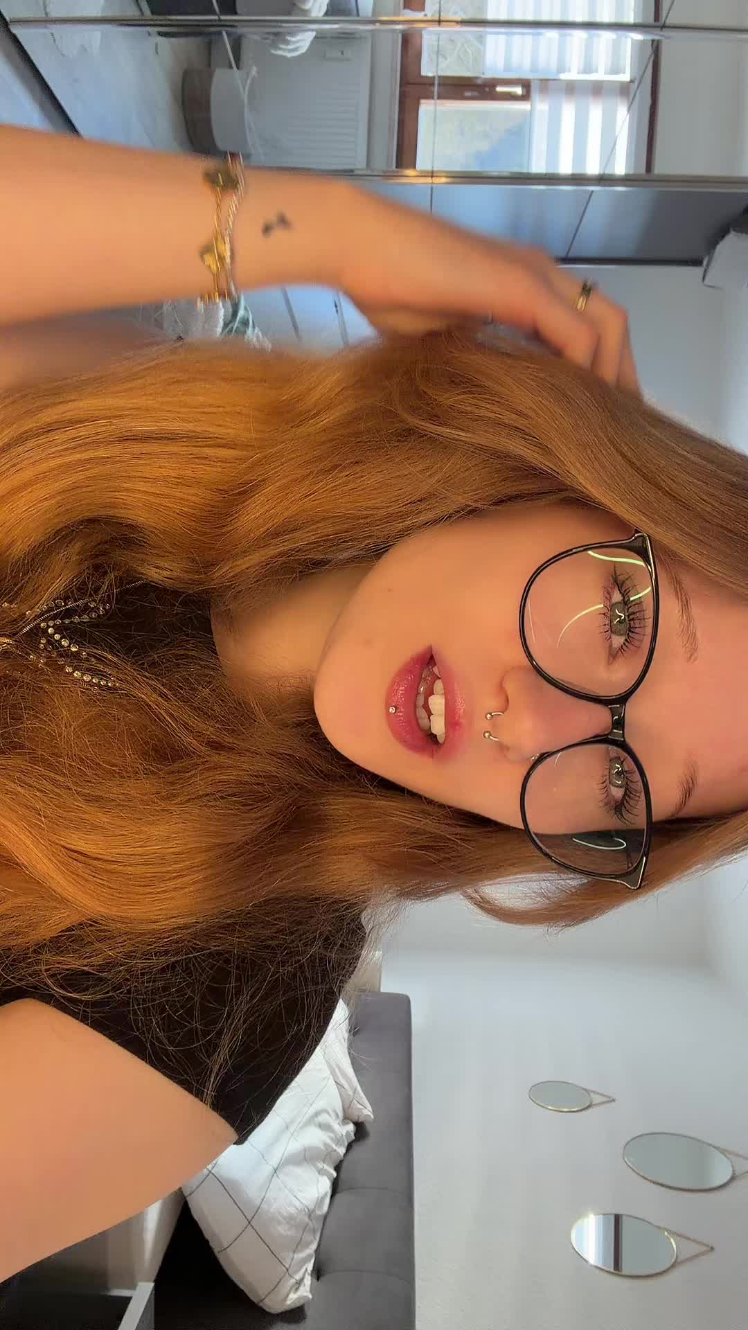 @𝒸𝒶𝓇𝑜𝓁𝒾𝓃-𝓈𝑜𝓅𝒽𝒾𝑒 ྀི