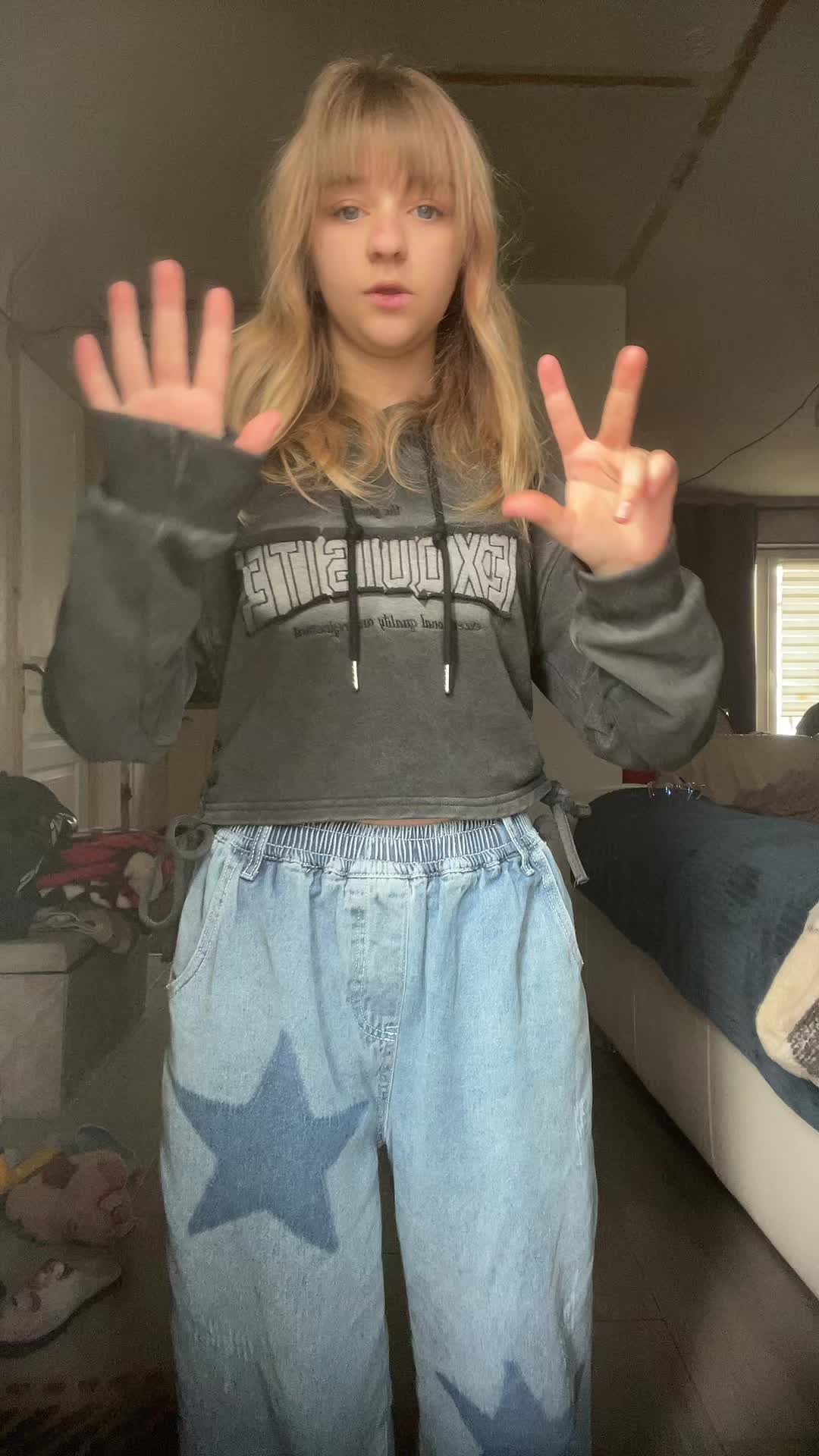 @M.a.&euml;.l_dx 🕸️🫧