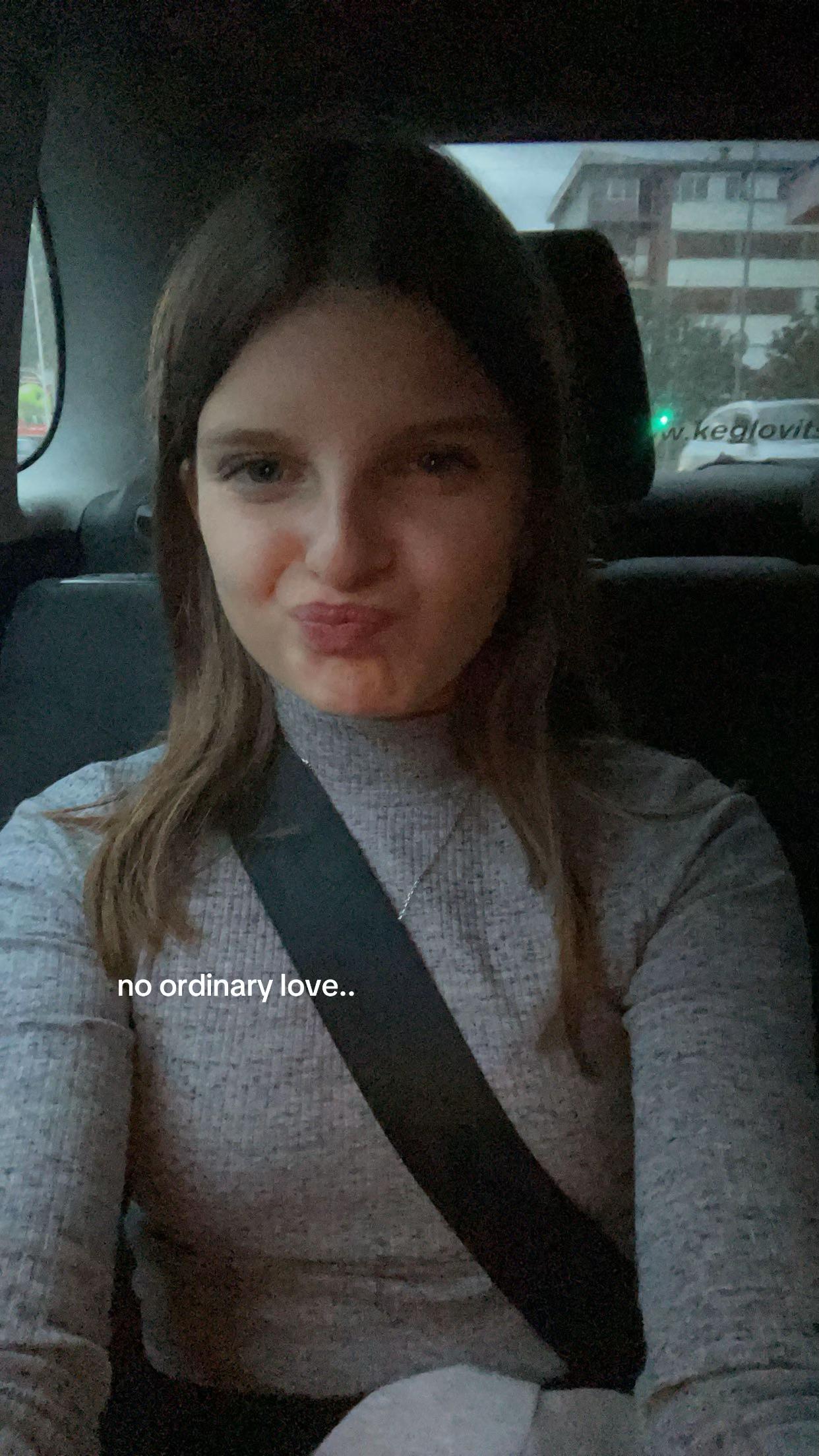 @𝐀𝐧𝐚 (𝐞𝐌𝐌𝐚 𝐯𝐞𝐫.)