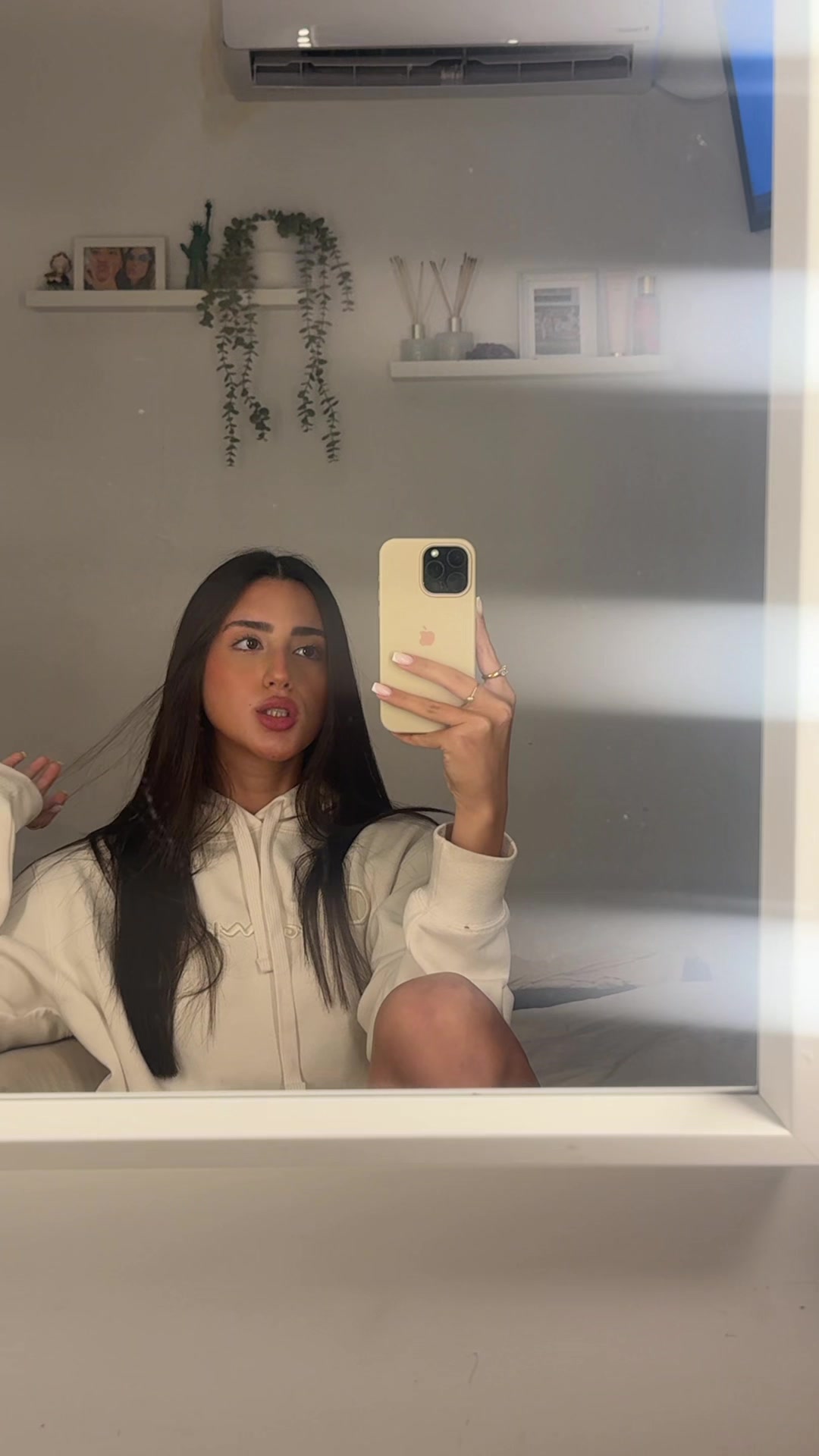 @𝗡 ;)