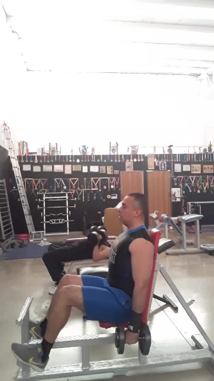 @Roberto Carlos Le&oacute;n Fit