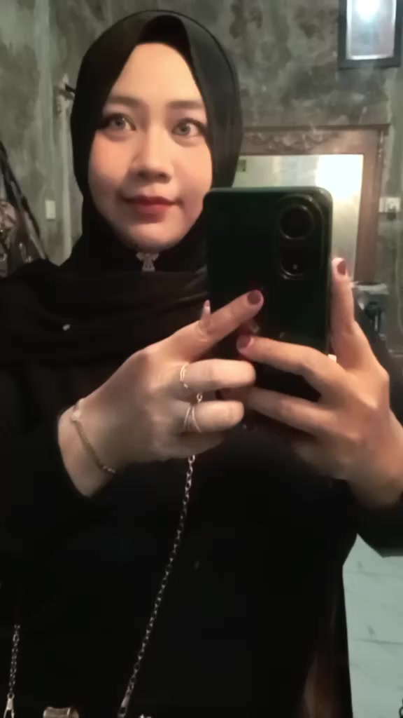 @Ulya Dewy