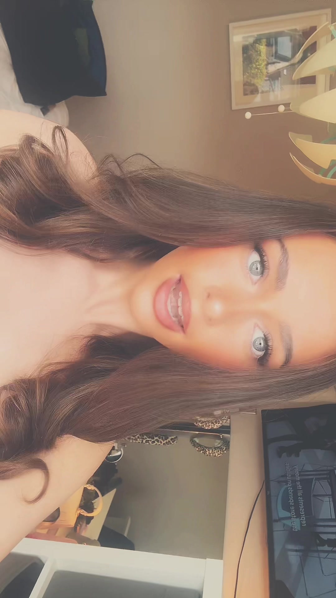 @𝐋 𝐀 𝐘 𝐋 𝐀 💋
