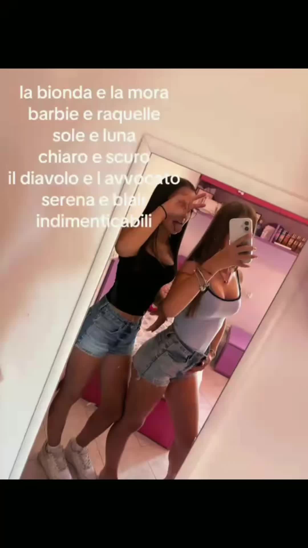 @👸🏼👸🏻