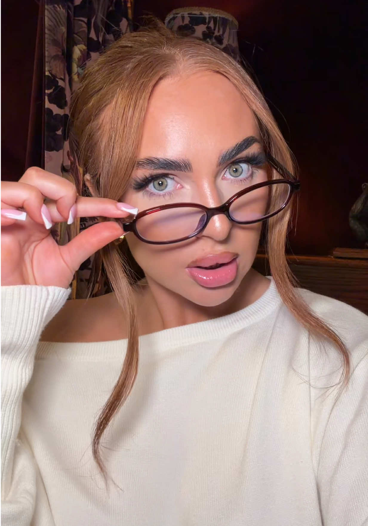 @Demi Jones