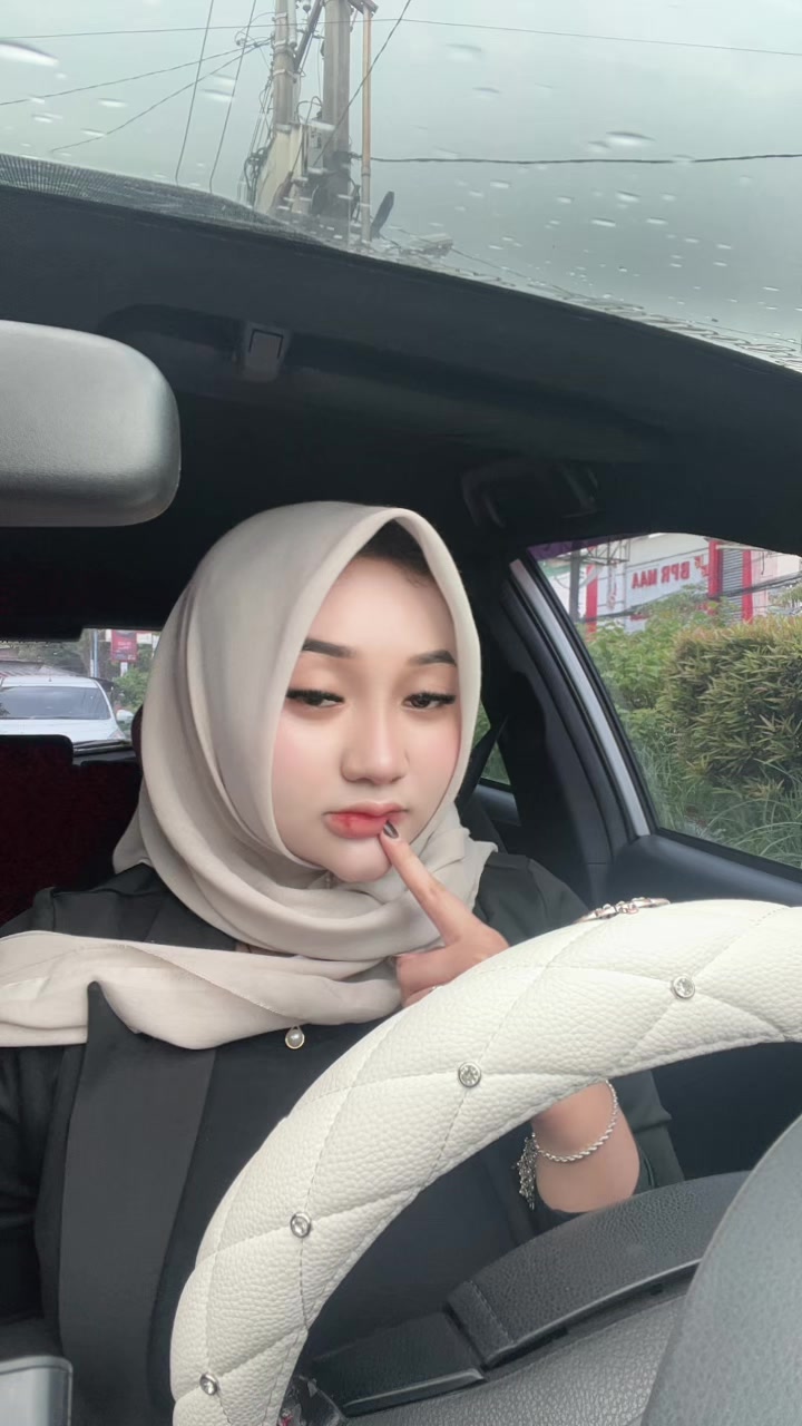 @inisintottyy