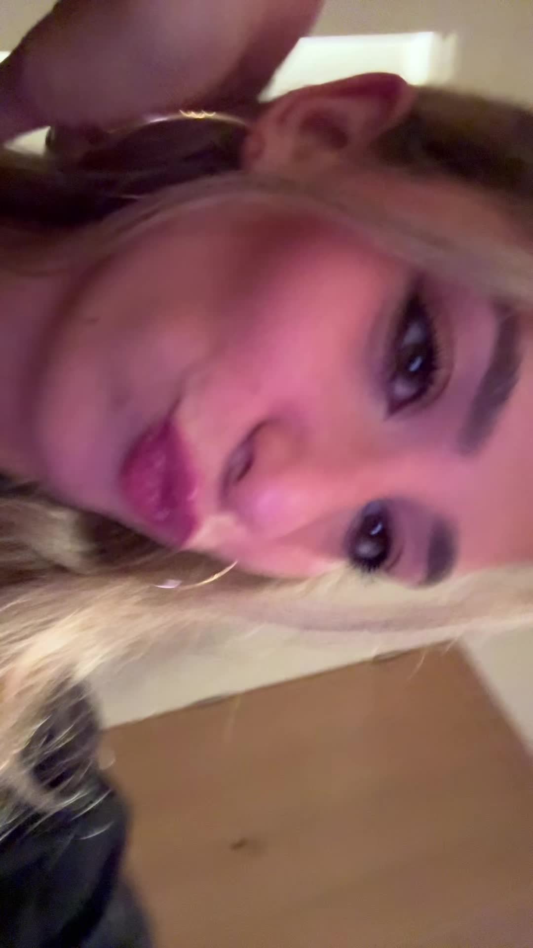 @neni