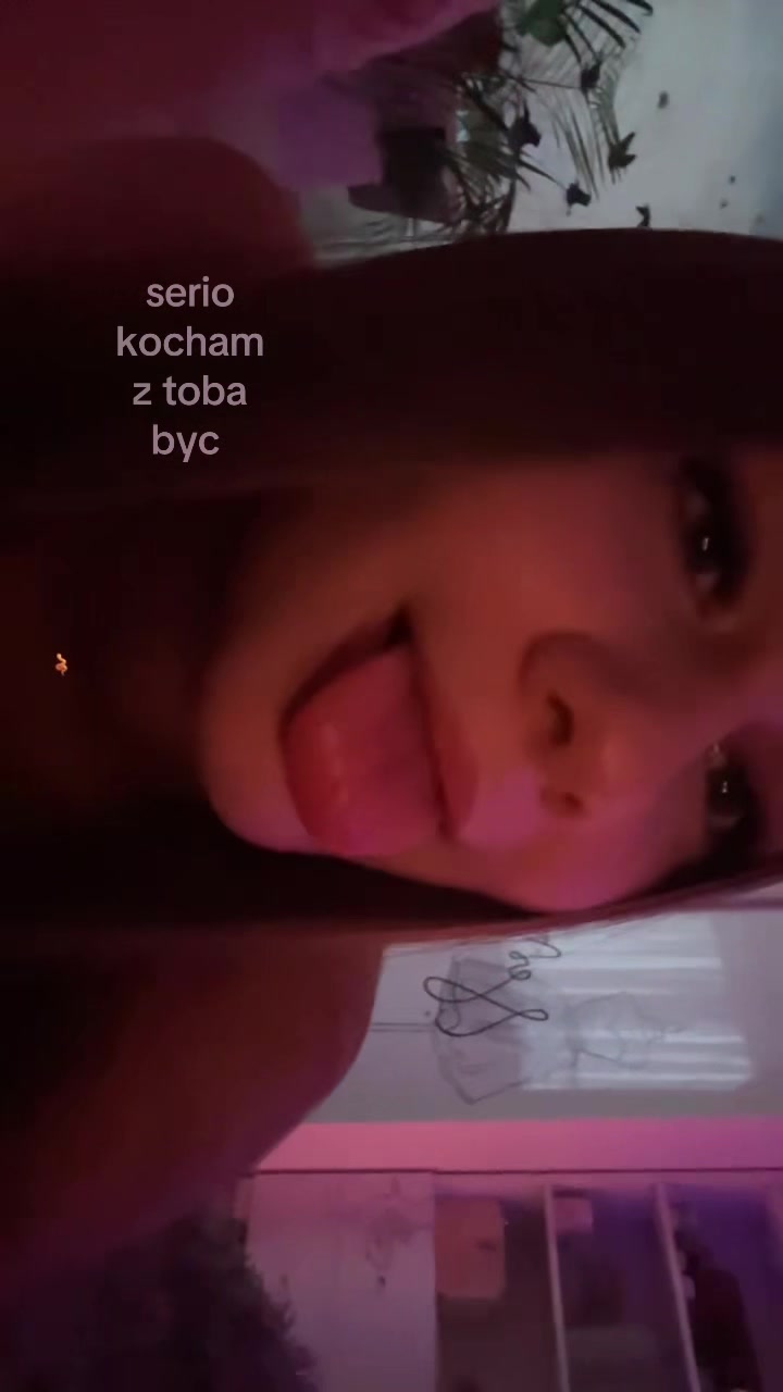 @👻