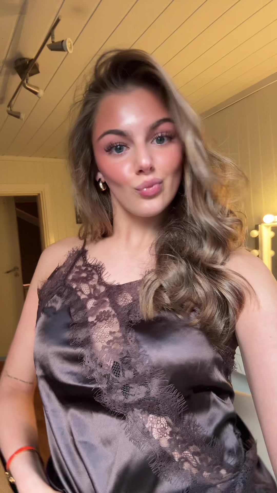 @EMMIE.H.O