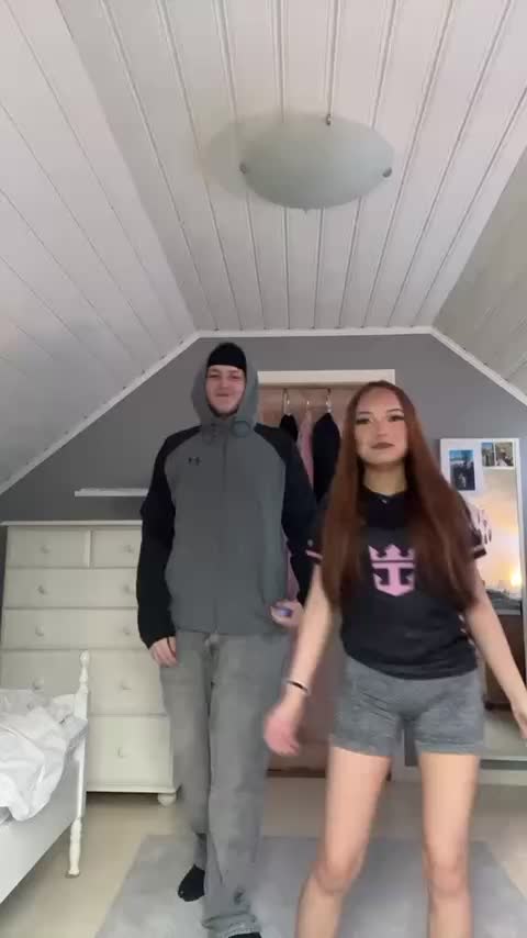 @𝓐𝓷𝓰𝓮𝓵𝓲𝓷𝓪