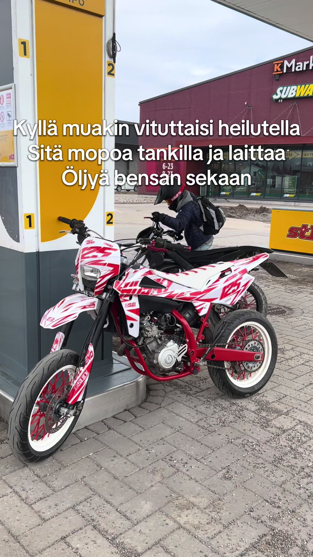 @Punavalkonen husse