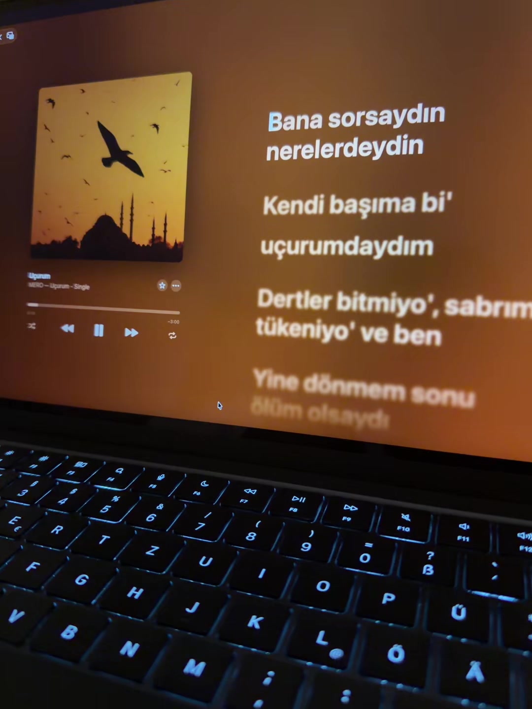 @🎶