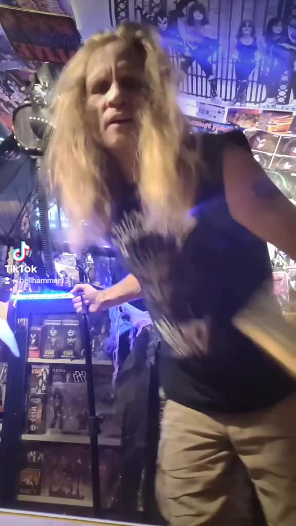 @Hellhammer13