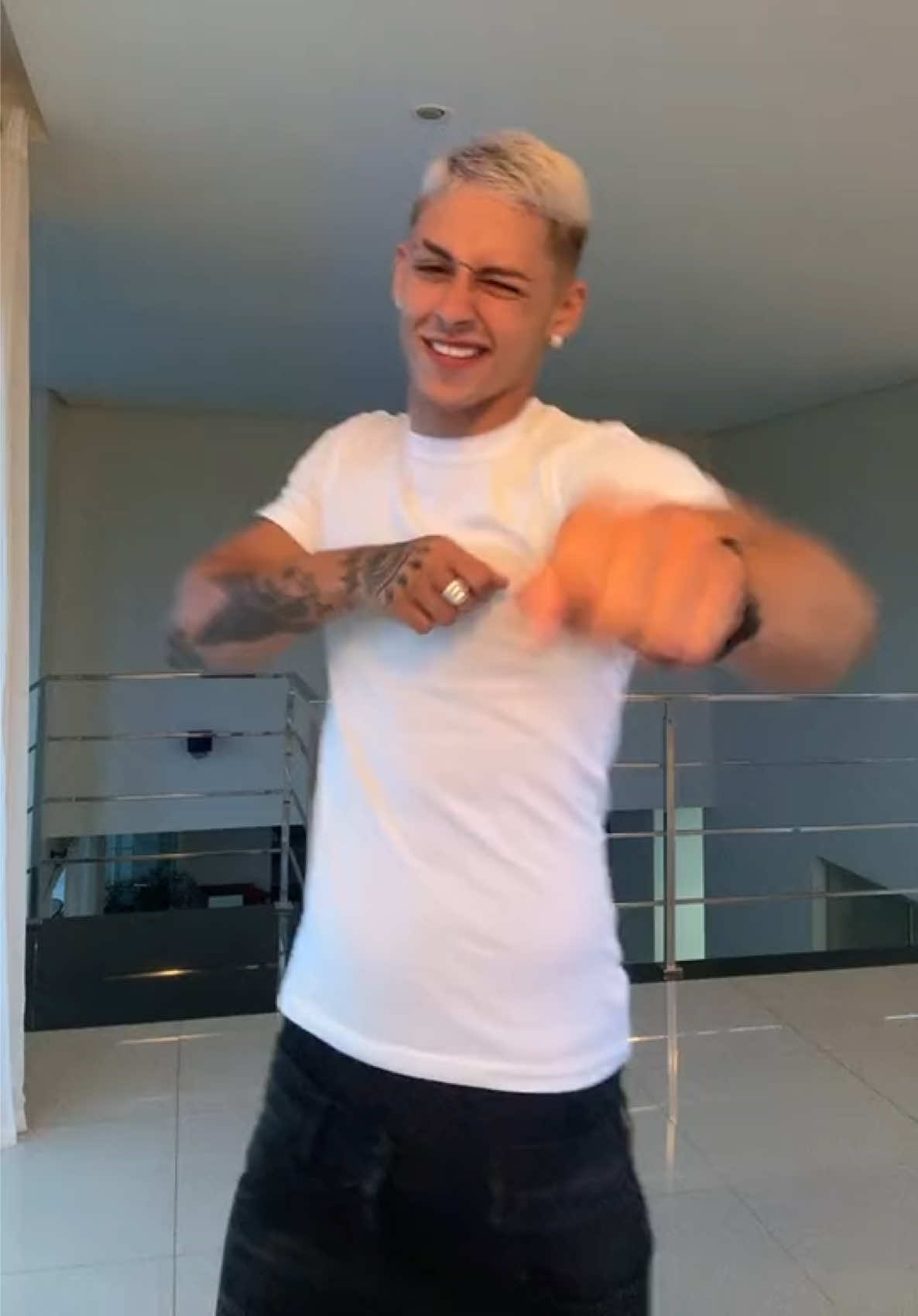 @alexmendevideos