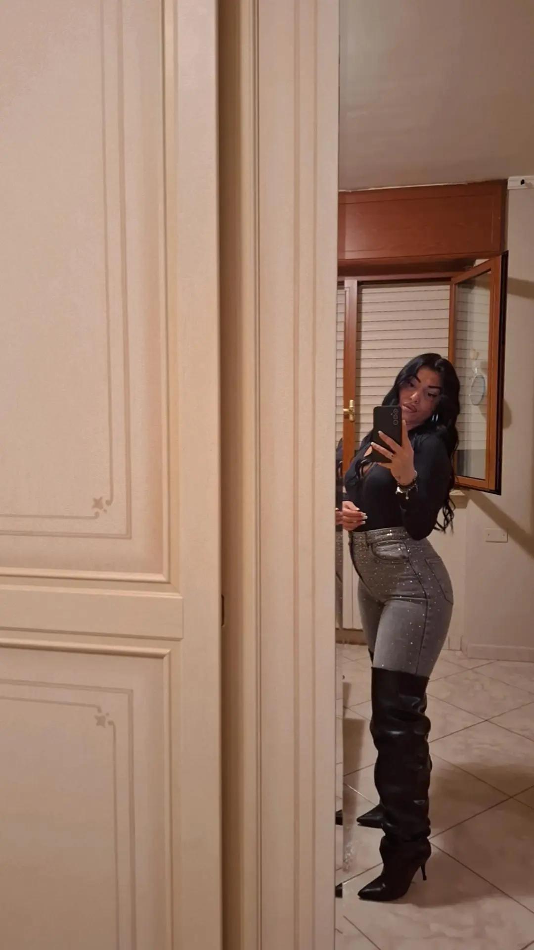 @Desir&egrave; 🦂