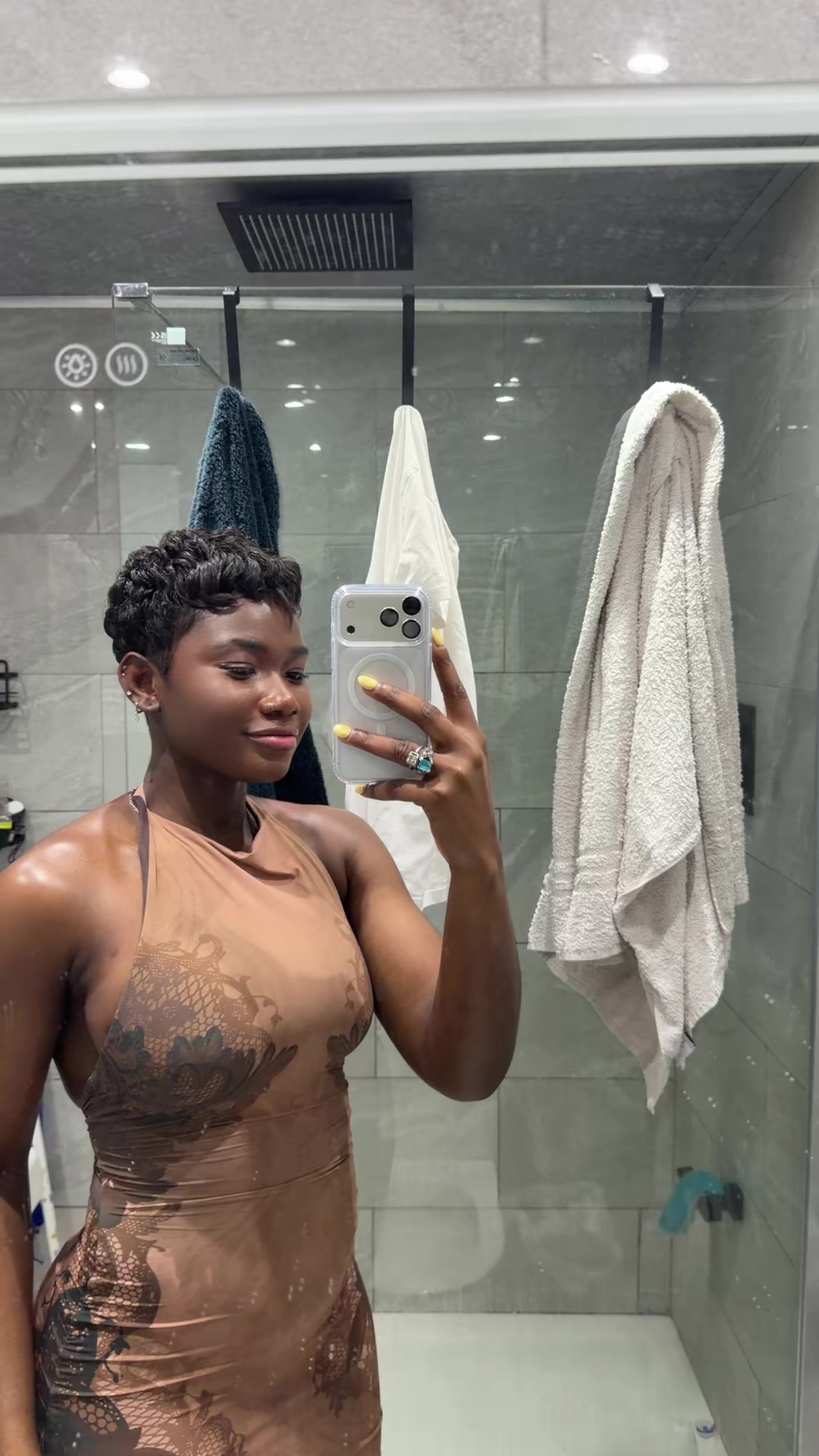 @Gyal_Like_Mega