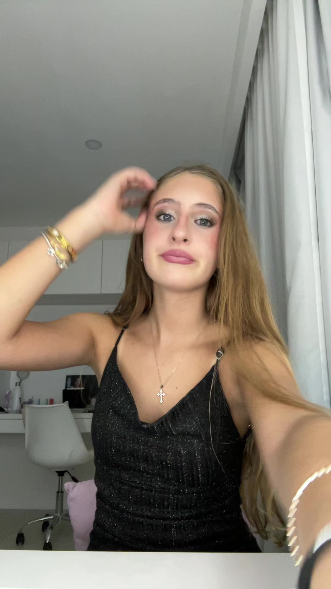 @🫶🏼