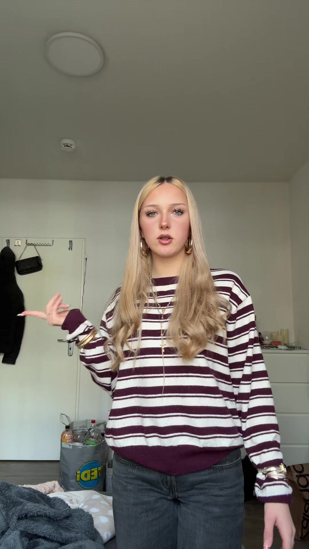 @felicia