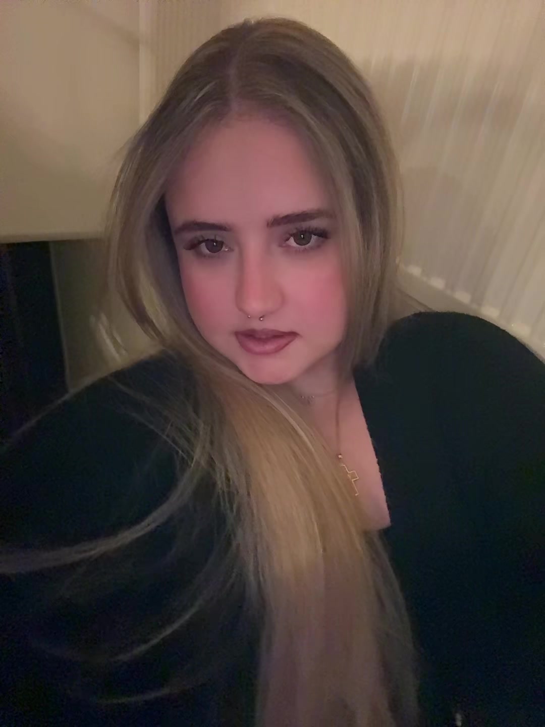 @𝒯𝒾𝓃𝒶