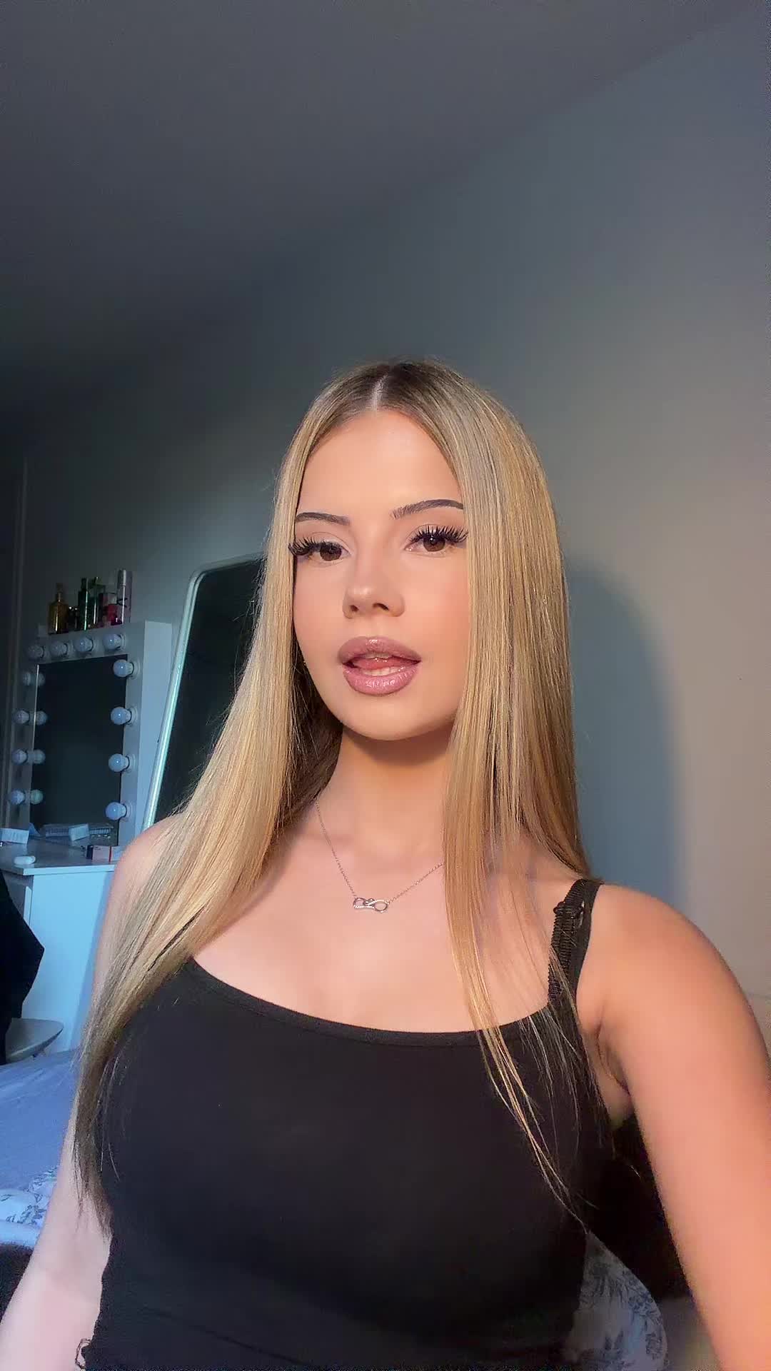 @zuzia