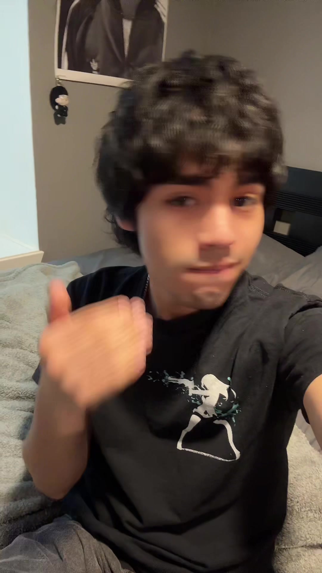 @alex :𝟑
